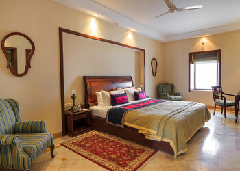 The-lalit-laxmi-vilas-palace-5-star-hotels-Udaipur-Rajasthan-2