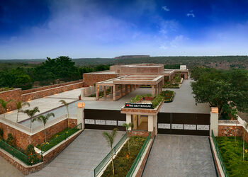 The-lalit-mangar-5-star-hotels-Faridabad-Haryana-1