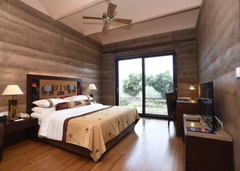 The-lalit-mangar-5-star-hotels-Faridabad-Haryana-2
