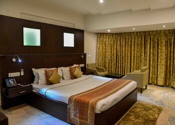 The-oasis-hotel-3-star-hotels-Vadodara-Gujarat-2