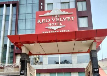 The-red-velvet-hotel-samarpan-4-star-hotels-Patna-Bihar-1