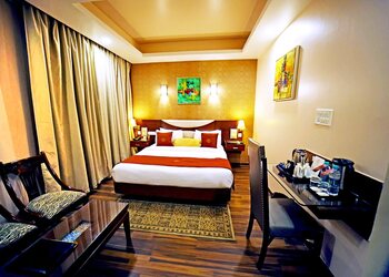 The-red-velvet-hotel-samarpan-4-star-hotels-Patna-Bihar-2