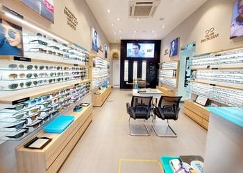 Titan-eyeplus-Opticals-Bank-more-dhanbad-Jharkhand-3