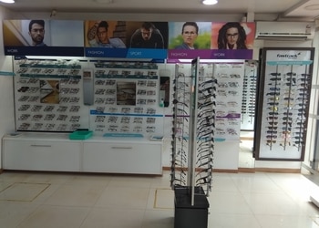 Titan-eyeplus-Opticals-Hubballi-dharwad-Karnataka-2