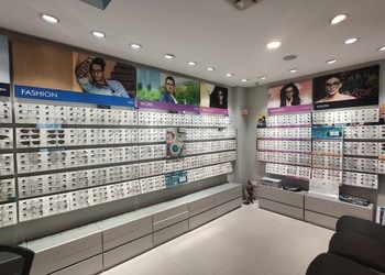 Titan-eyeplus-Opticals-Whitefield-bangalore-Karnataka-2