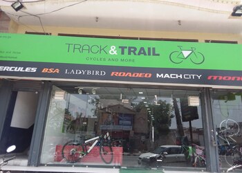 Track-and-trail-cycle-world-Bicycle-store-Rohtak-Haryana-1