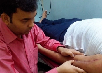 Triage-physiotherapy-and-rehabilitation-centre-Physiotherapists-Siliguri-junction-siliguri-West-bengal-3
