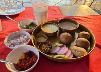 Tribute-restaurant-Pure-vegetarian-restaurants-Udaipur-Rajasthan-3