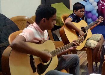 Tune-in-guitar-classes-Guitar-classes-Mira-bhayandar-Maharashtra-3