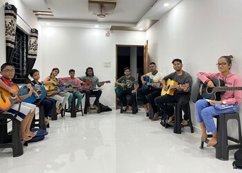 Tushar-guitar-classes-Guitar-classes-Civil-lines-nagpur-Maharashtra-2