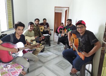 Tushar-guitar-classes-Guitar-classes-Hingna-nagpur-Maharashtra-3