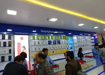 Umiya-mobile-pvt-ltd-Mobile-stores-Bhaktinagar-rajkot-Gujarat-2