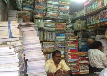 Union-book-stall-Book-stores-Dadar-mumbai-Maharashtra-3