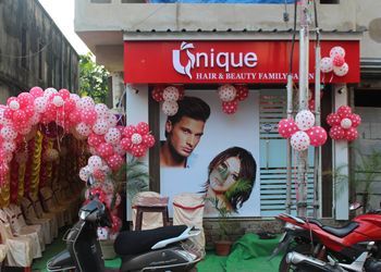 Unique-hair-beauty-family-salon-Beauty-parlour-Uttarpara-hooghly-West-bengal-1