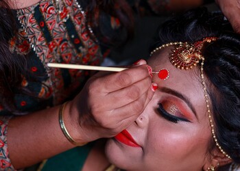 Urmi-shah-makeup-artist-Makeup-artist-Vasai-virar-Maharashtra-3