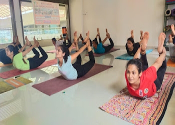 Vaidik-yoga-aarogya-kendra-Yoga-classes-Adajan-surat-Gujarat-2