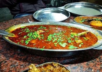 Varhadi-that-Pure-vegetarian-restaurants-Amravati-Maharashtra-1