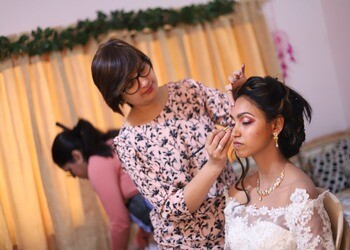 Varshaa-shah-bridal-makeup-artist-Makeup-artist-Andheri-mumbai-Maharashtra-2