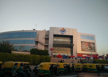 Vasant-square-mall-Shopping-malls-New-delhi-Delhi-1