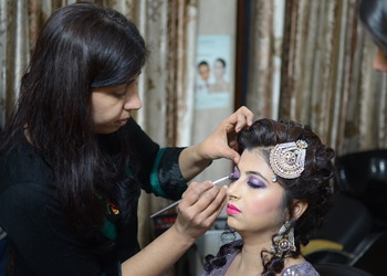 Vashika-sethi-makeovers-Bridal-makeup-artist-Adarsh-nagar-jaipur-Rajasthan-2
