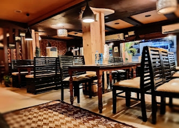 Vayalil-restaurant-Family-restaurants-Thiruvananthapuram-Kerala-2