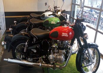 Ved-motors-Motorcycle-dealers-Nagpur-Maharashtra-2
