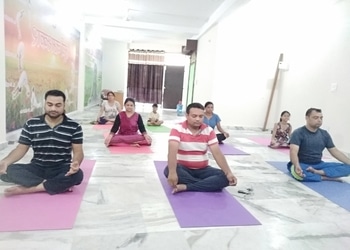 Vedic-life-yoga-and-meditation-center-Yoga-classes-Agra-Uttar-pradesh-3