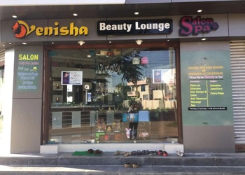 Venisha-beauty-lounge-Makeup-artist-Durg-Chhattisgarh-1