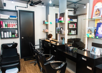 Venisiya-hair-n-beauty-care-Beauty-parlour-Athwalines-surat-Gujarat-3