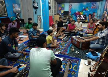 Vguitarstudio-Guitar-classes-Amritsar-cantonment-amritsar-Punjab-2