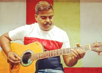 Vijay-guitar-academy-Guitar-classes-Patiala-Punjab-2