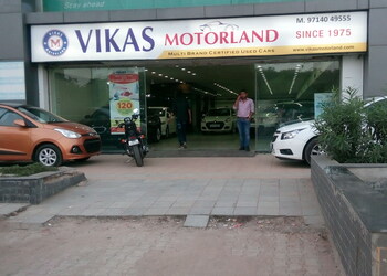 Vikas-motorland-Used-car-dealers-Chandkheda-ahmedabad-Gujarat-1