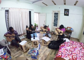 Vinayak-guitar-class-Music-schools-Davanagere-Karnataka-2