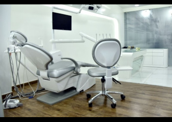 Virangs-dental-care-and-implant-center-Dental-clinics-Bhanwarkuan-indore-Madhya-pradesh-1