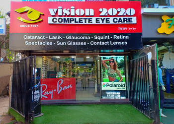 Vision-2020-opticians-eye-care-center-Opticals-Bandra-mumbai-Maharashtra-1