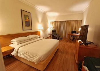 Vivanta-hotel-5-star-hotels-Vadodara-Gujarat-2