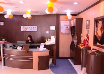 Vlcc-beauty-clinic-gwalior-Dermatologist-doctors-City-center-gwalior-Madhya-pradesh-2