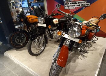 Voyage-motors-Motorcycle-dealers-Kandivali-mumbai-Maharashtra-2