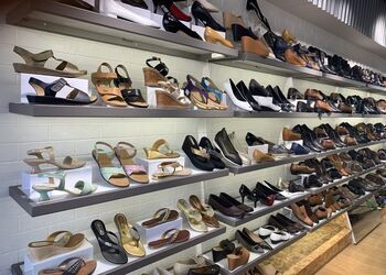 Warehouse-footwear-store-Shoe-store-Ahmedabad-Gujarat-3