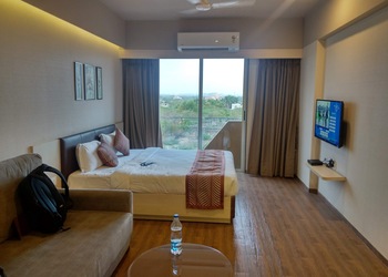 Weekend-address-4-star-hotels-Surat-Gujarat-2