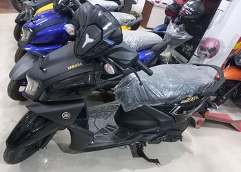 Yamaha-balaji-agencies-Motorcycle-dealers-Katni-Madhya-pradesh-3