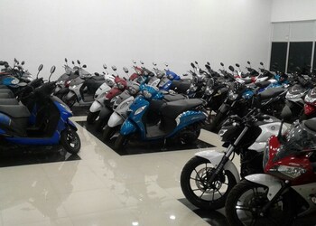 Yamaha-hameedha-autos-Motorcycle-dealers-Melapalayam-tirunelveli-Tamil-nadu-3
