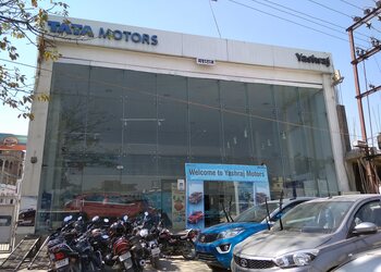 Yashraj-motors-Car-dealer-Muzaffarpur-Bihar-1