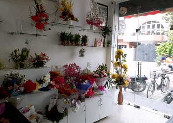 Yellow-blossoms-flower-studio-Flower-shops-Ludhiana-Punjab-3
