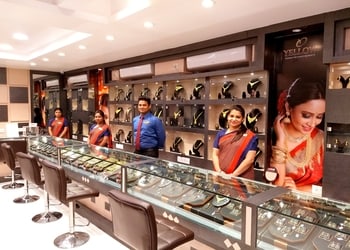 Yellow-gold-and-diamond-Jewellery-shops-Saltlake-bidhannagar-kolkata-West-bengal-3