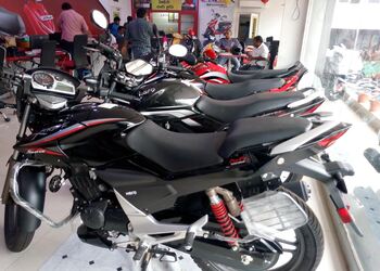 Yerramsetty-auto-services-Motorcycle-dealers-Guntur-Andhra-pradesh-2