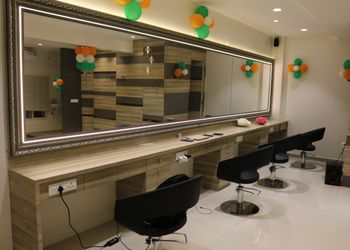 Zinnia-salon-and-makeup-academy-Bridal-makeup-artist-Satpur-nashik-Maharashtra-2